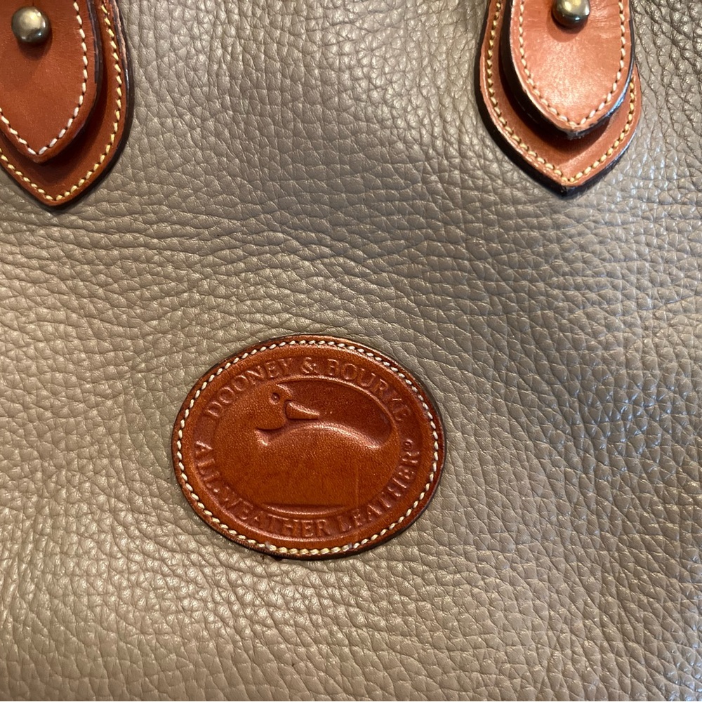 Dooney and Bourke purse - Picture 3 of 5